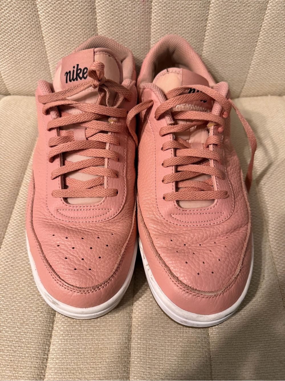Nike Court Vintage Premium Sneakers – Pink